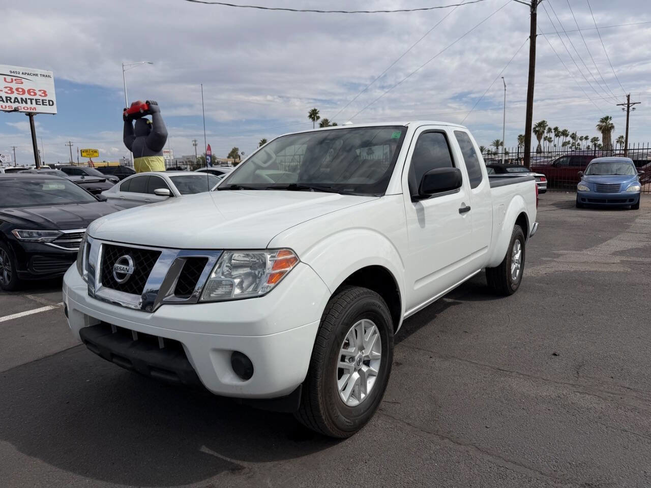 Used 2018 Nissan Frontier SV RWD image 3
