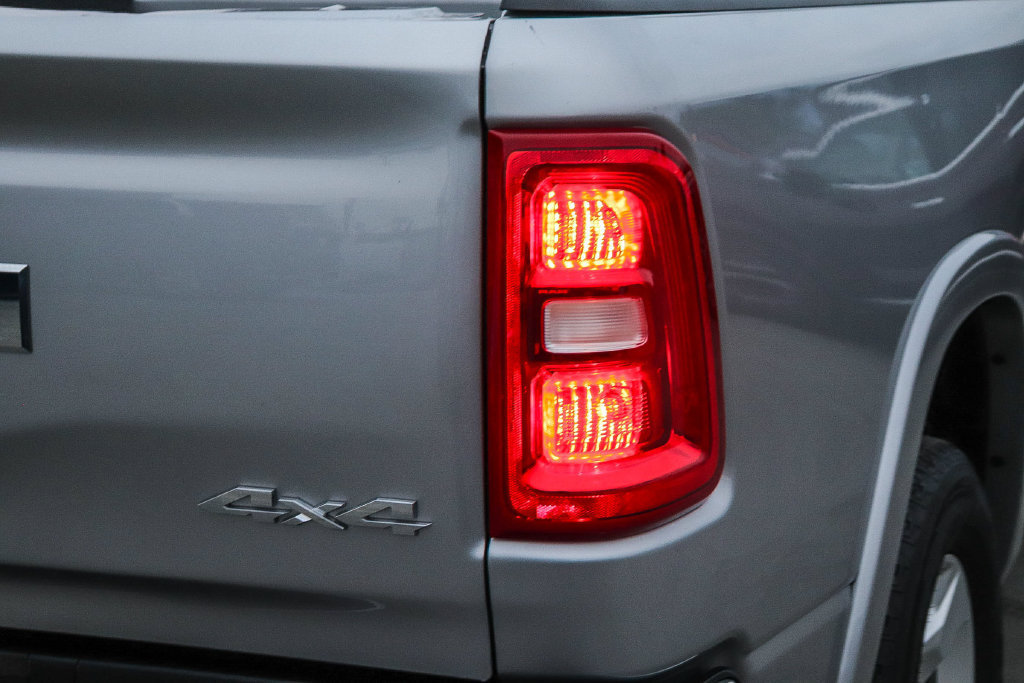 Used 2025 RAM 1500 Big Horn AWD/4WD image 10