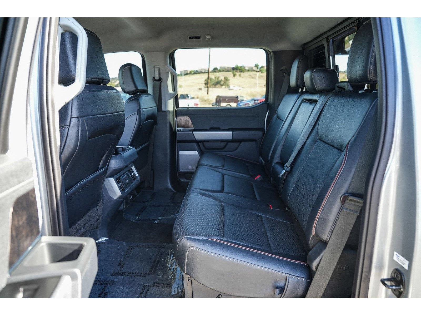 Used 2023 Ford F250 Lariat w/ Sport Appearance Package AWD/4WD image 19