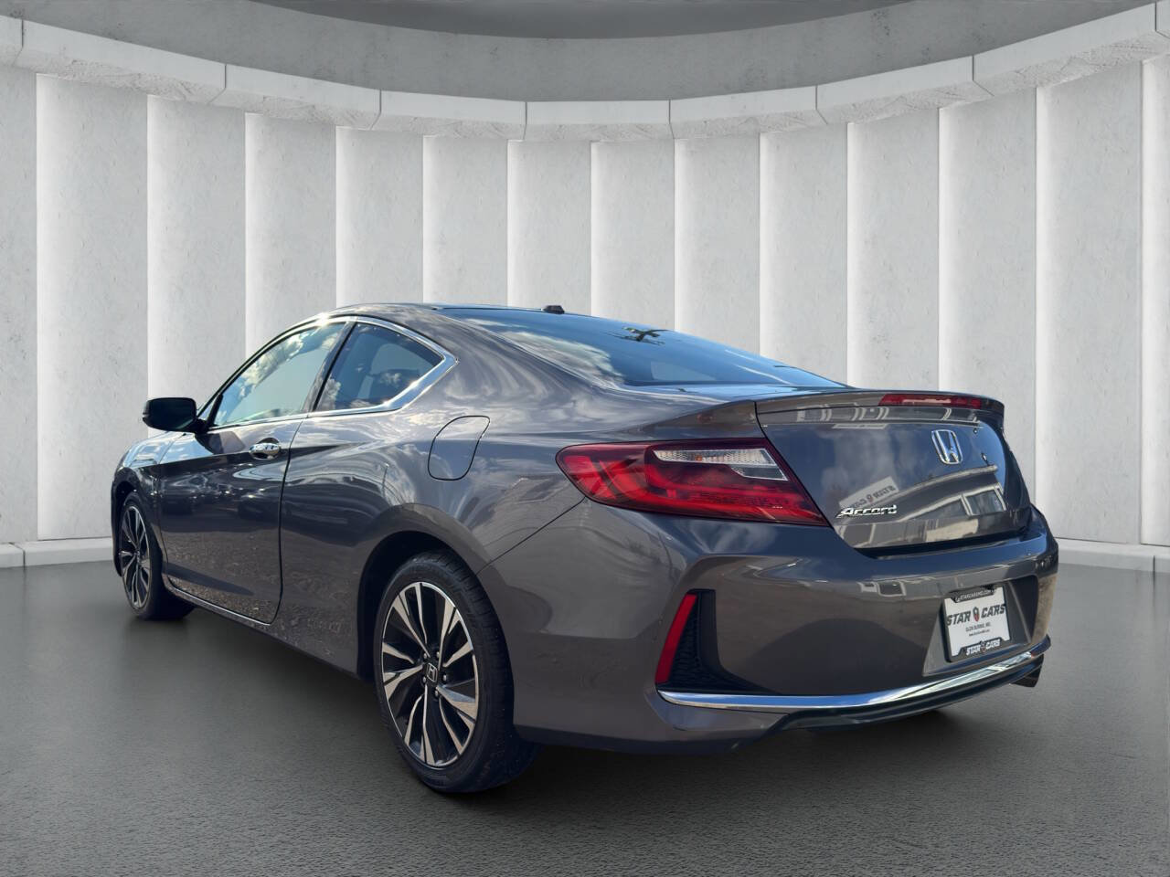 Used 2017 Honda Accord EX image 3
