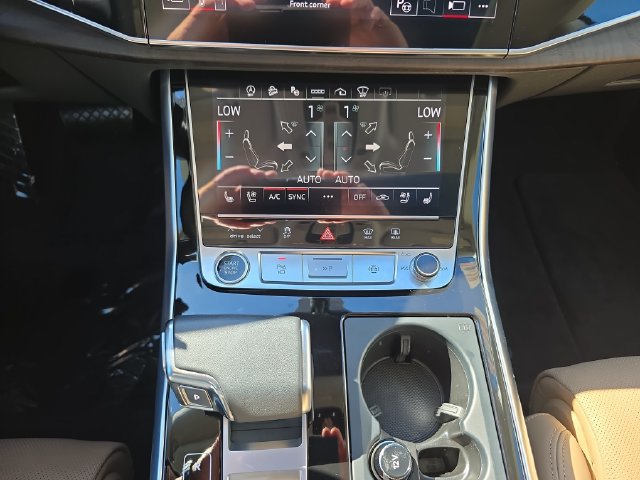 Used 2023 Audi Q8 Prestige w/ Prestige Package AWD/4WD image 27
