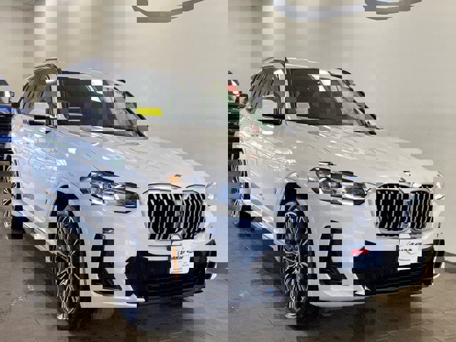 Used 2023 BMW X3 xDrive30i w/ M Sport Package image 2