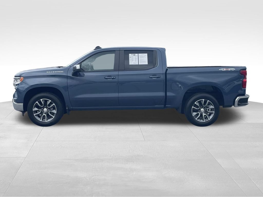 Used 2024 Chevrolet Silverado 1500 LT AWD/4WD image 7