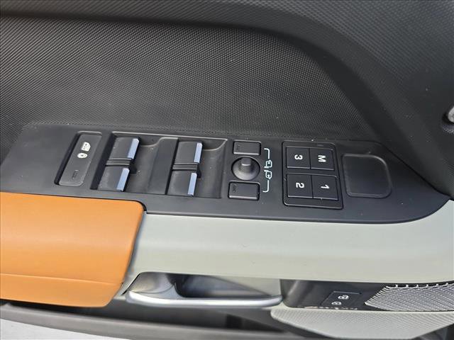 Certified 2023 Land Rover Defender 130 First Edition image 28