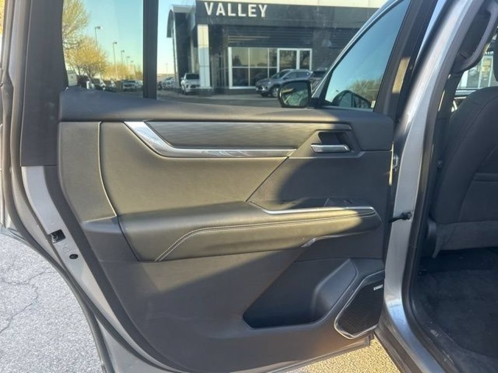 Used 2025 GMC Acadia Elevation AWD/4WD image 22