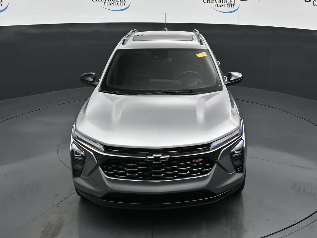 Used 2024 Chevrolet Trax RS w/ Sunroof Package FWD image 19