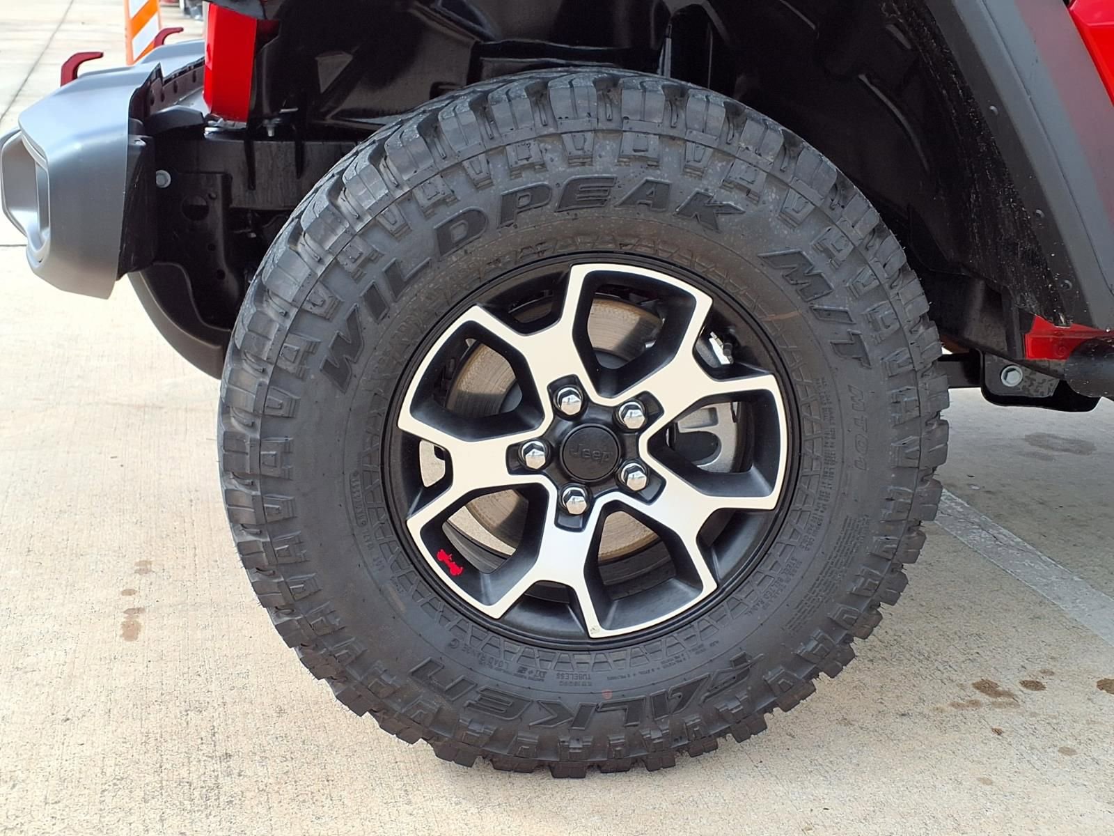 Used 2023 Jeep Wrangler Rubicon AWD/4WD image 9