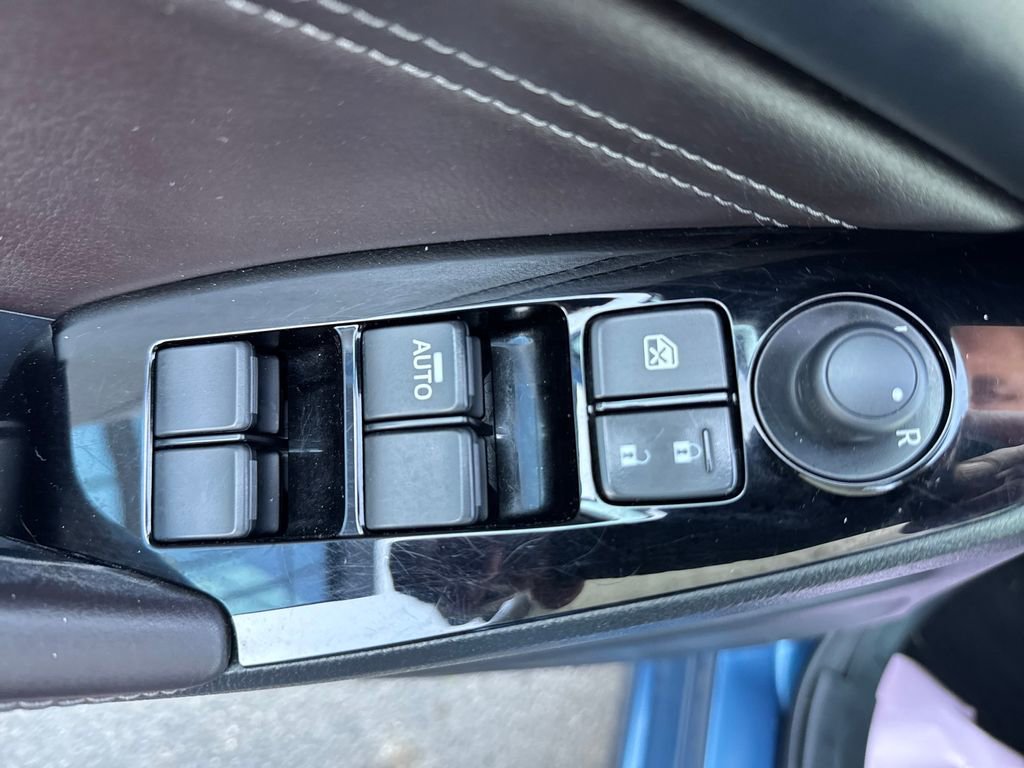 Used 2018 MAZDA MAZDA3 Touring image 12