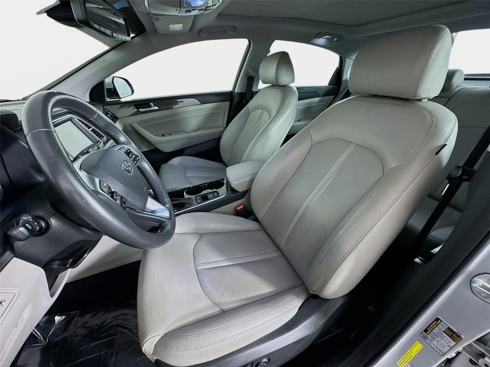 Used 2019 Hyundai Sonata Limited w/ Ultimate Package 02 FWD image 12