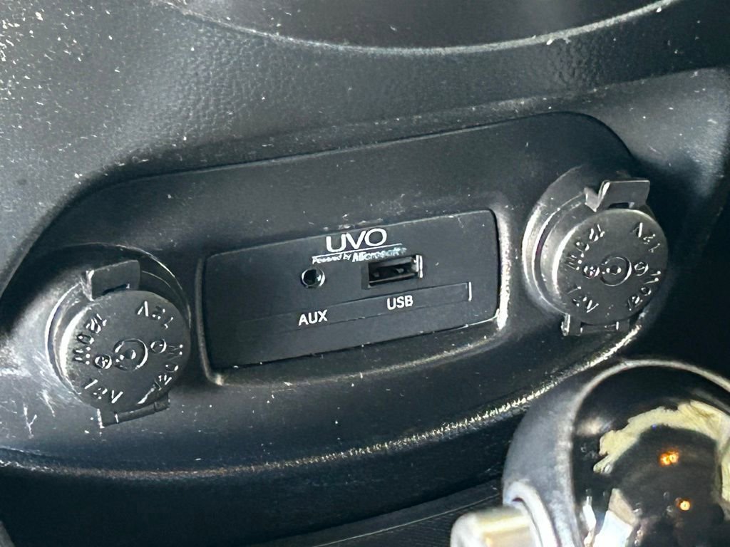 Used 2013 Kia Soul + w/ Audio Pkg FWD image 24