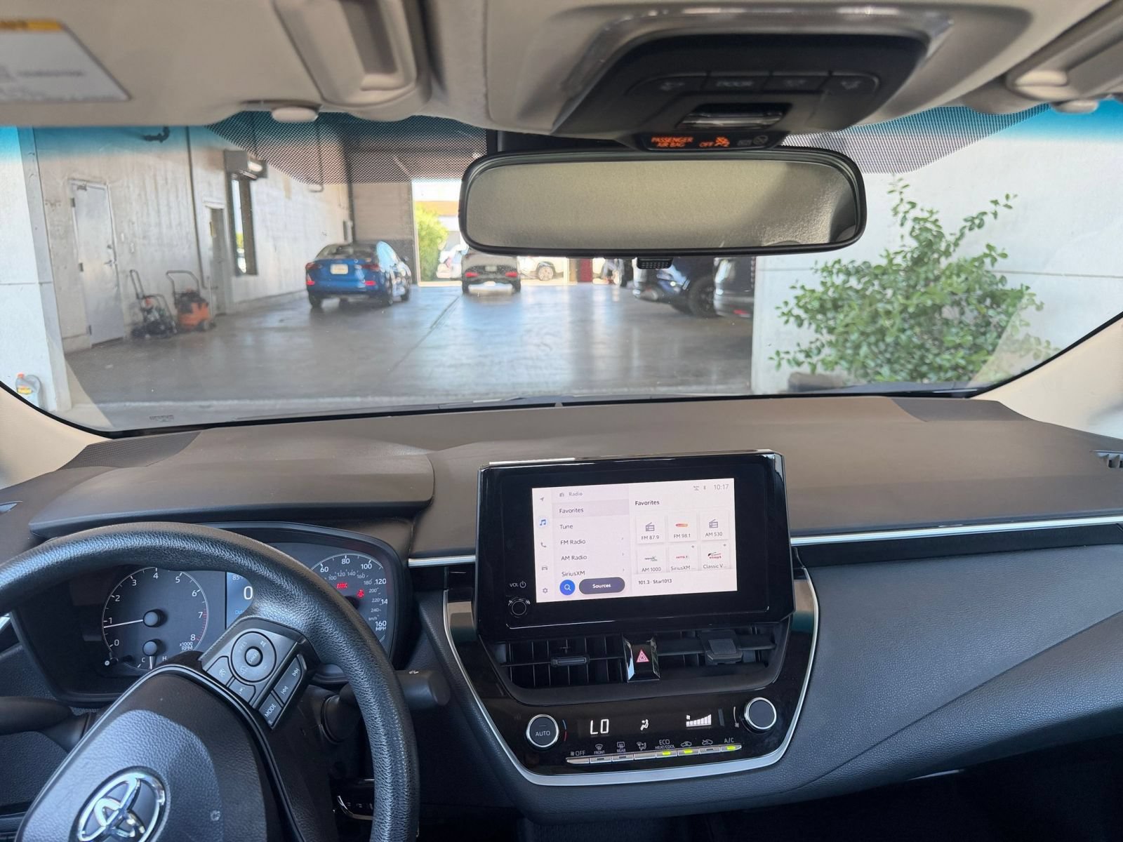 Used 2025 Toyota Corolla LE FWD image 59