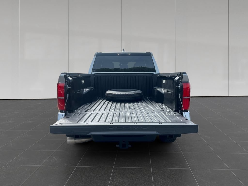 Used 2026 Toyota Tacoma SR5 AWD/4WD image 19