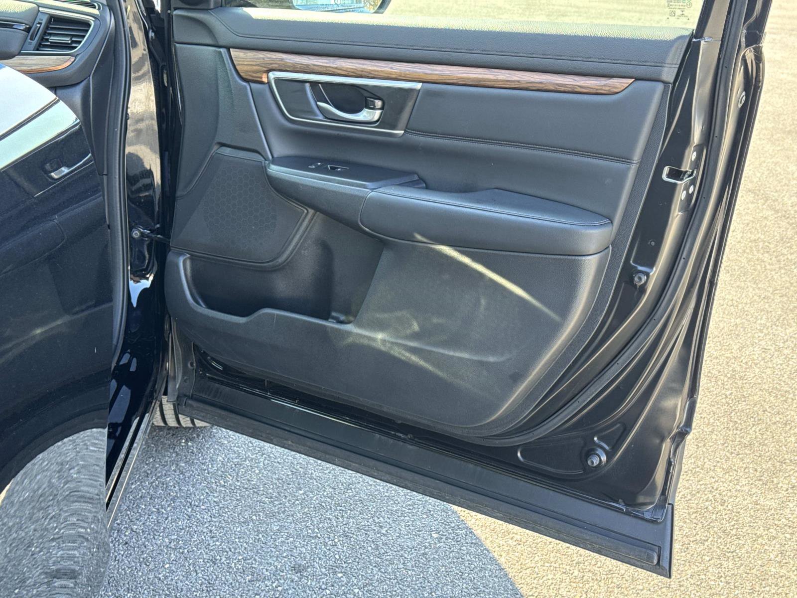 Used 2021 Honda CR-V Touring image 14