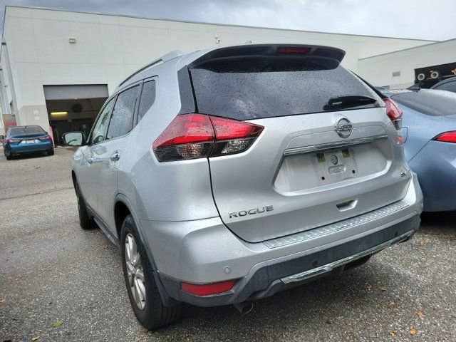 Used 2020 Nissan Rogue SV FWD image 4
