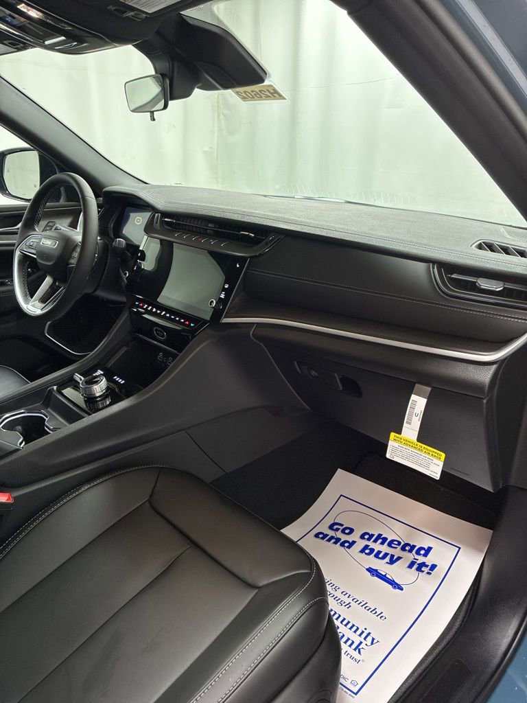 New 2026 Jeep Grand Cherokee Limited w/ Trailer Tow Package AWD/4WD image 25