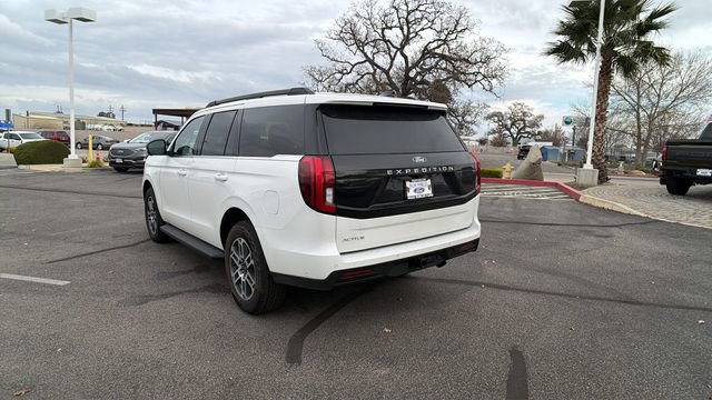 New 2025 Ford Expedition Active image 5