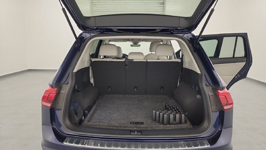 Used 2024 Volkswagen Tiguan SE AWD/4WD image 22