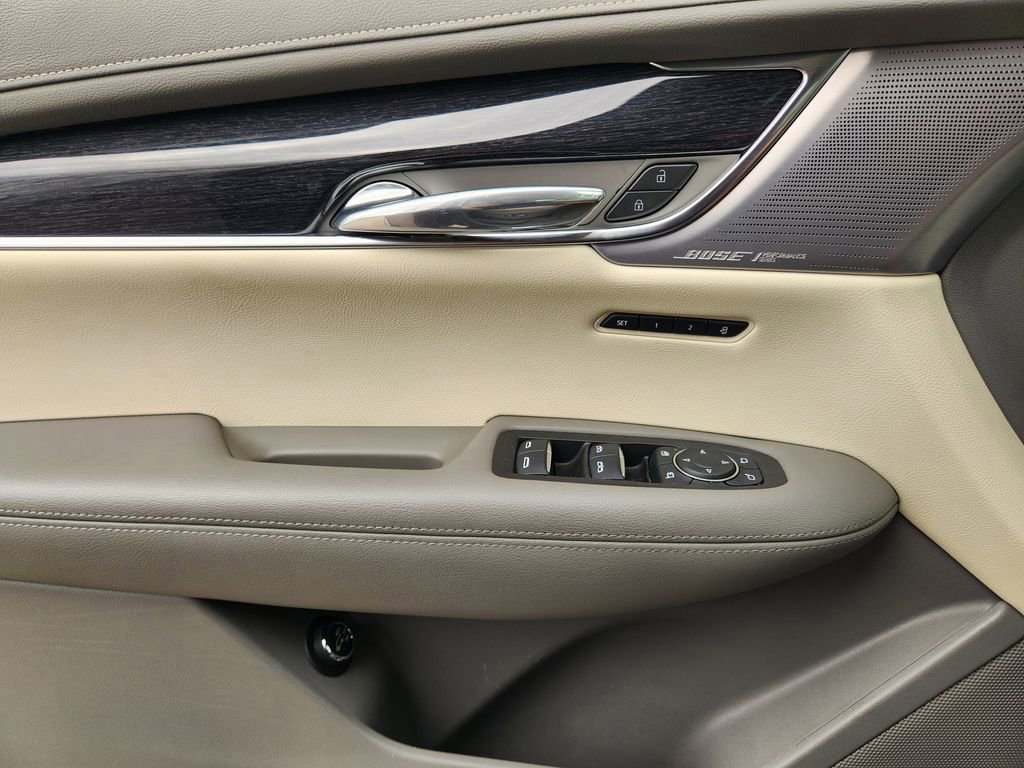 Used 2023 Cadillac XT6 Premium Luxury w/ Technology Package image 26