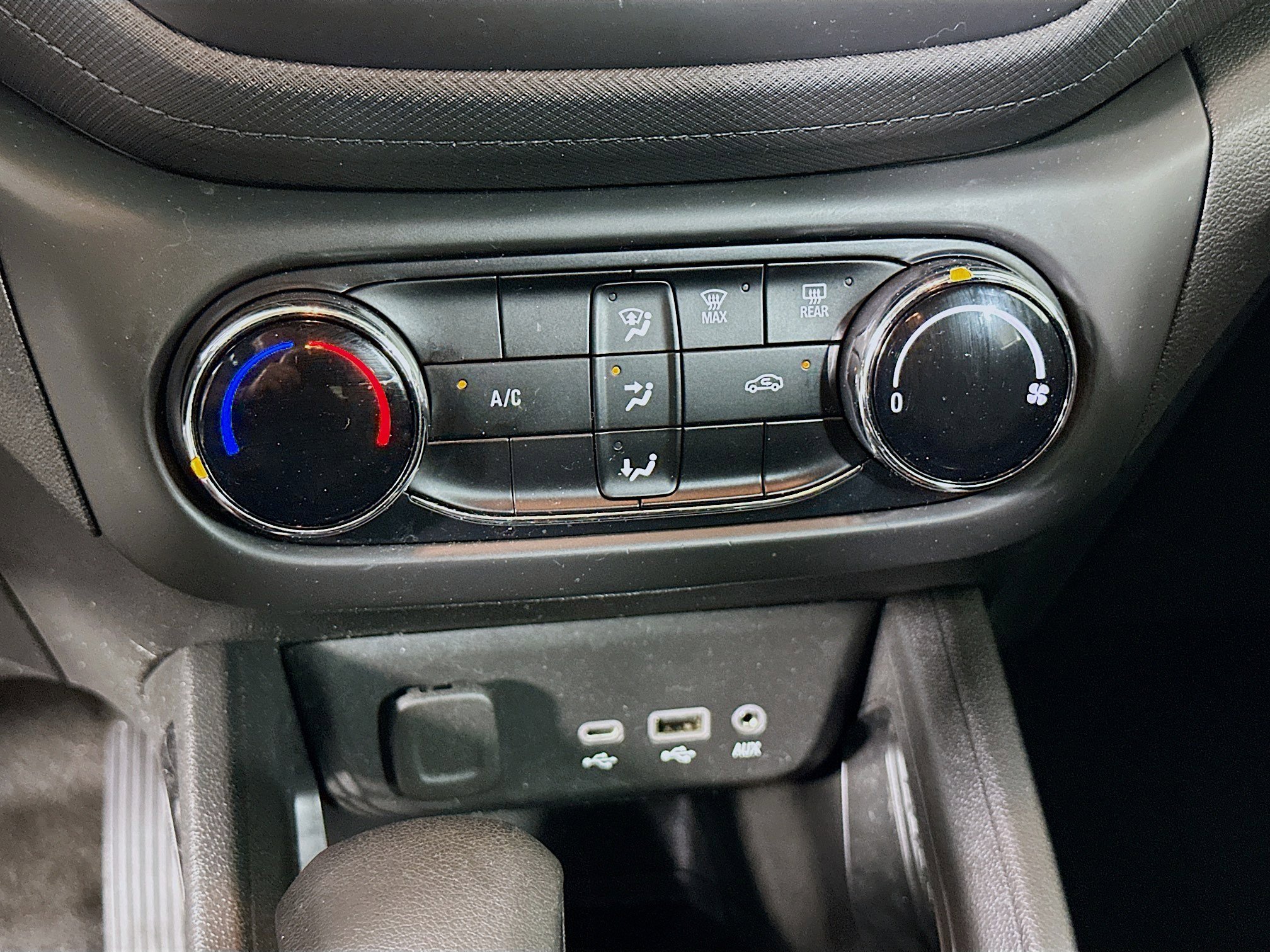 Used 2023 Chevrolet TrailBlazer LS FWD image 24