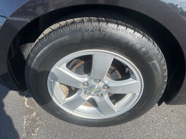 Used 2016 Chevrolet Cruze LT w/ Technology Package FWD image 11