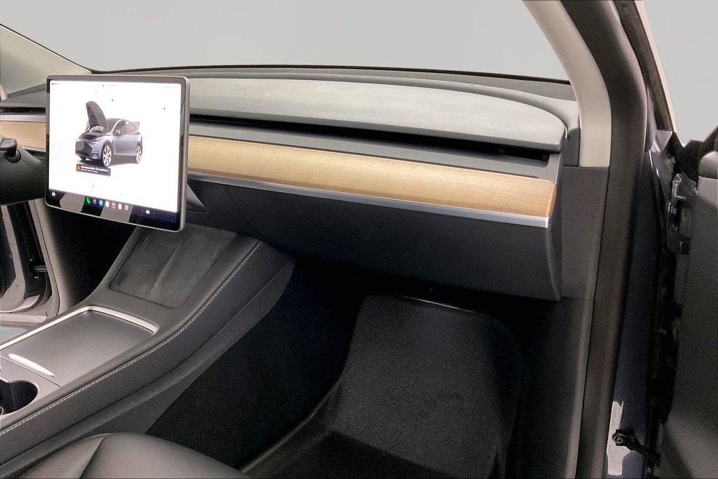 Used 2023 Tesla Model Y Long Range AWD/4WD image 22
