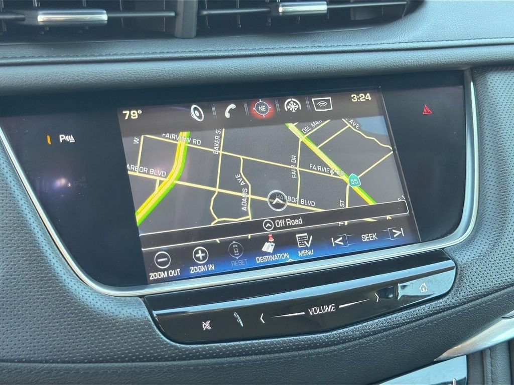 Used 2017 Cadillac XT5 Luxury w/ Driver Awareness Package FWD image 11