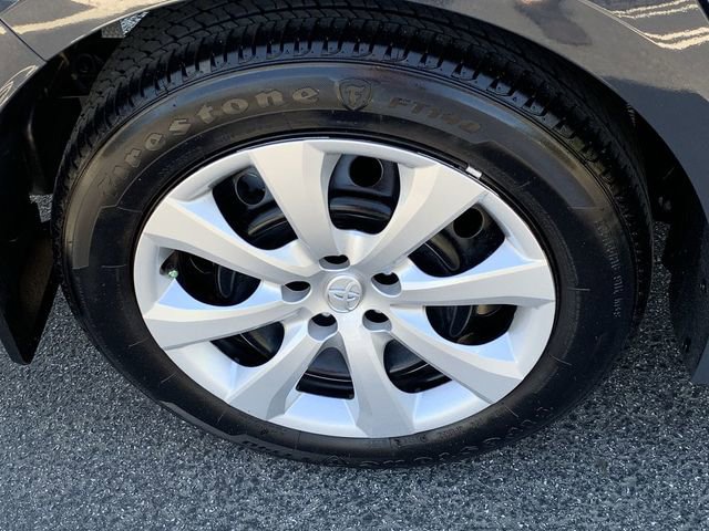 Used 2025 Toyota Corolla LE FWD image 33