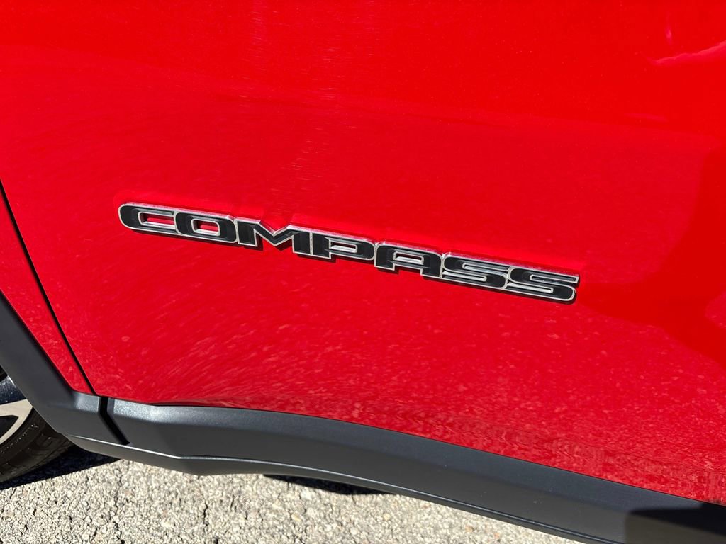 Used 2024 Jeep Compass Limited image 37
