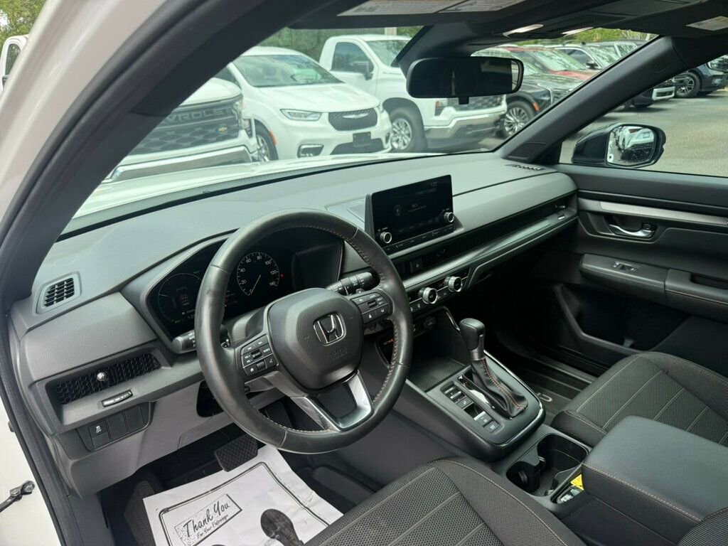 Used 2024 Honda CR-V Sport image 3
