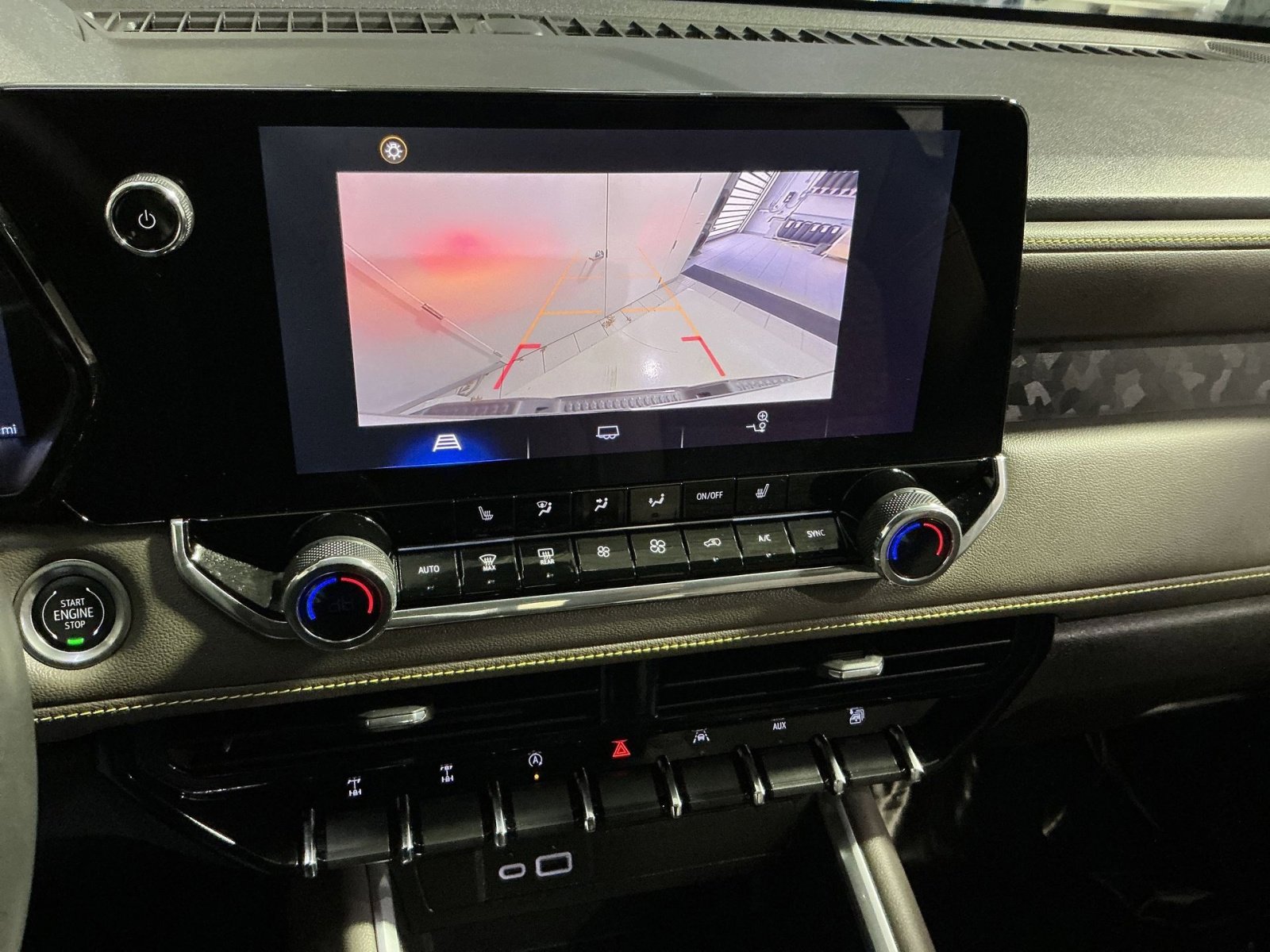 Used 2024 Chevrolet Colorado ZR2 image 27