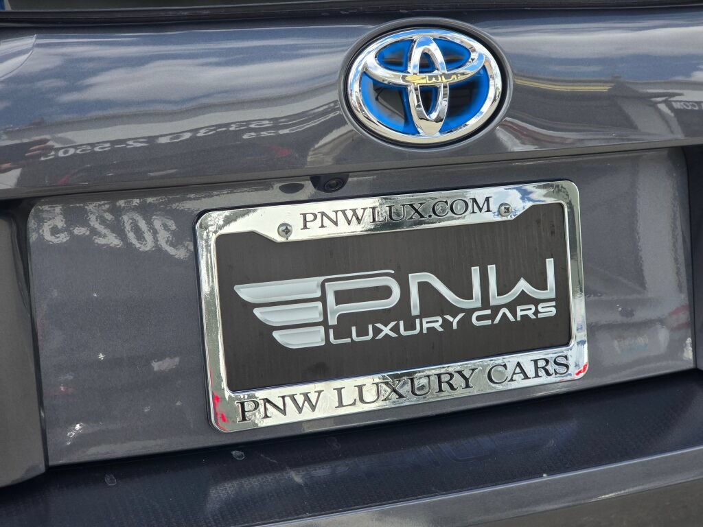 Used 2020 Toyota Prius LE AWD/4WD image 12