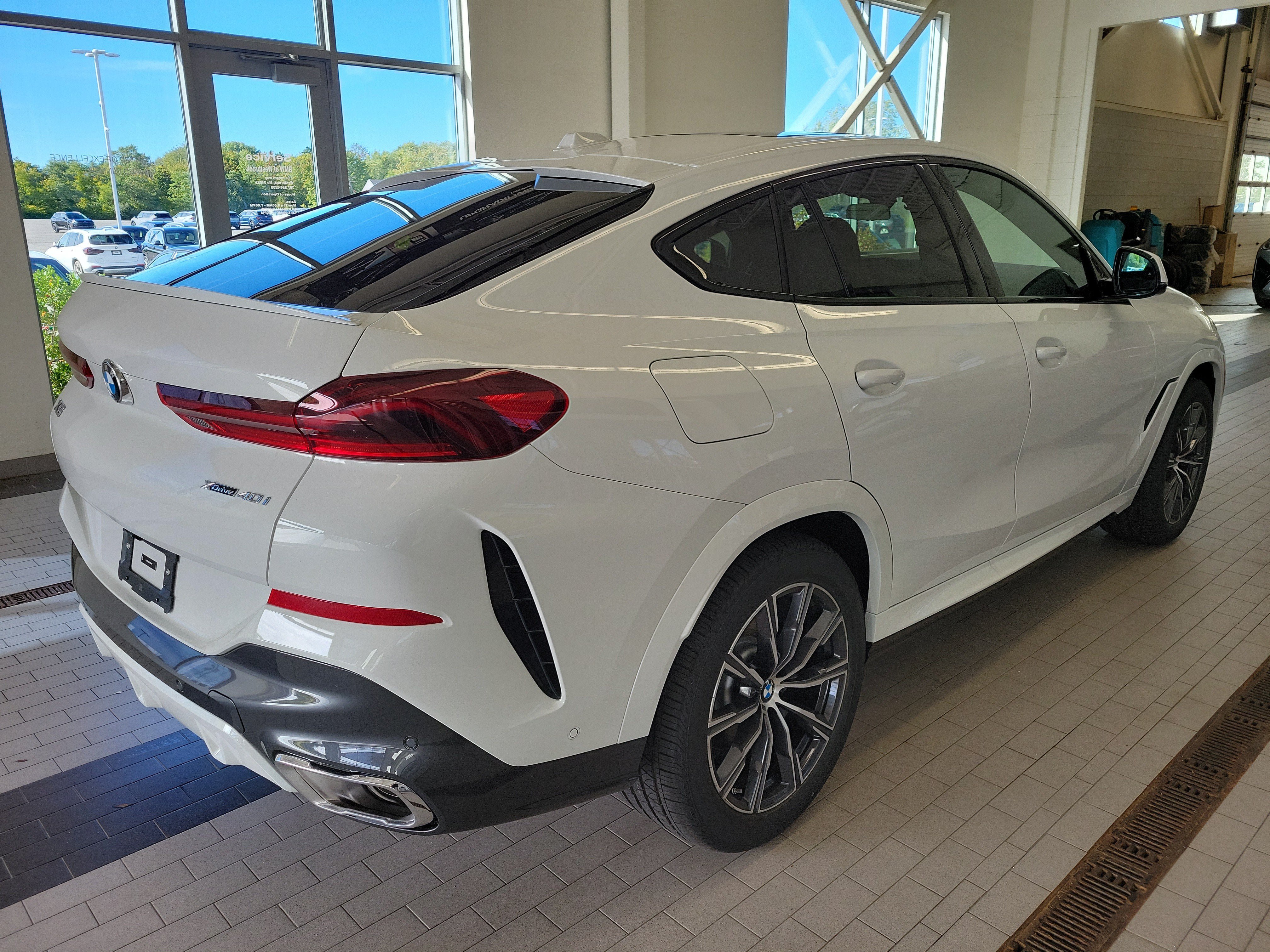 New 2027 BMW X6 xDrive40i w/ Premium Package AWD/4WD image 7
