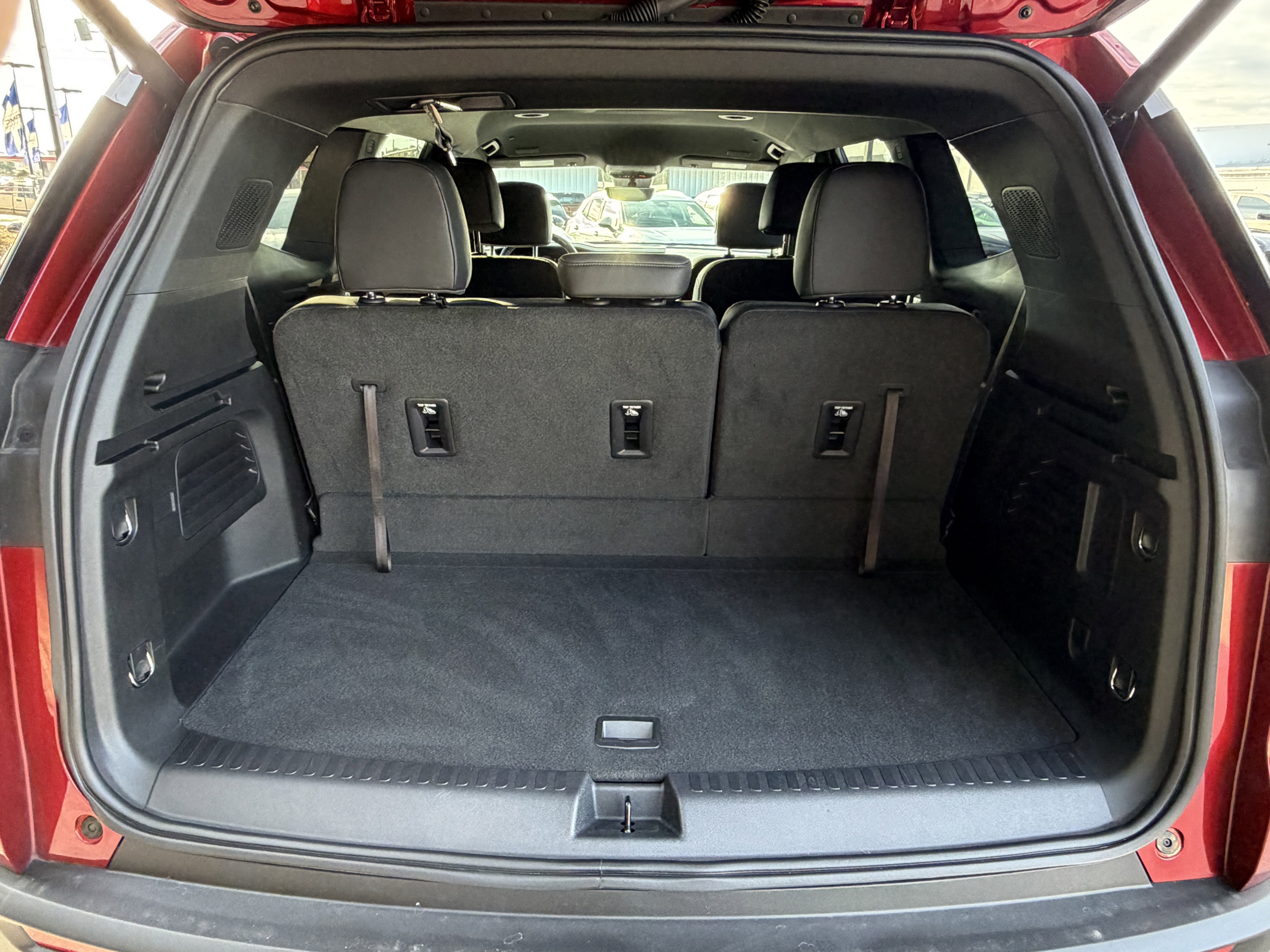 Used 2024 GMC Acadia AT4 w/ Super Cruise Package image 4