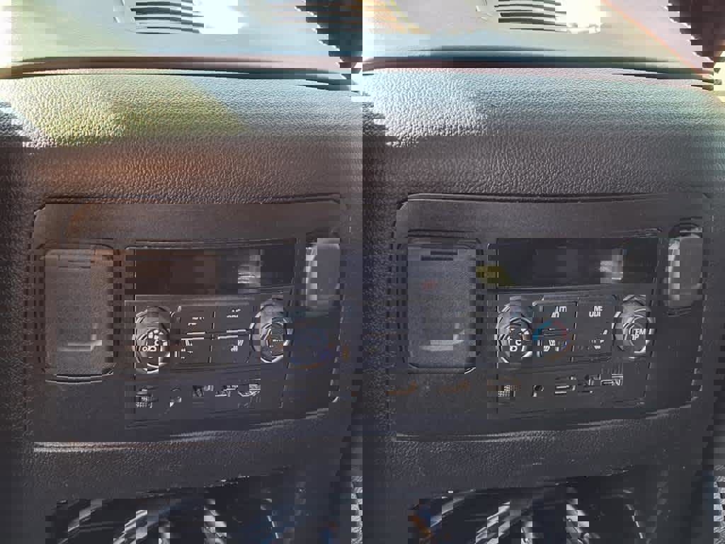 Used 2020 GMC Yukon Denali w/ Open Road Package image 12