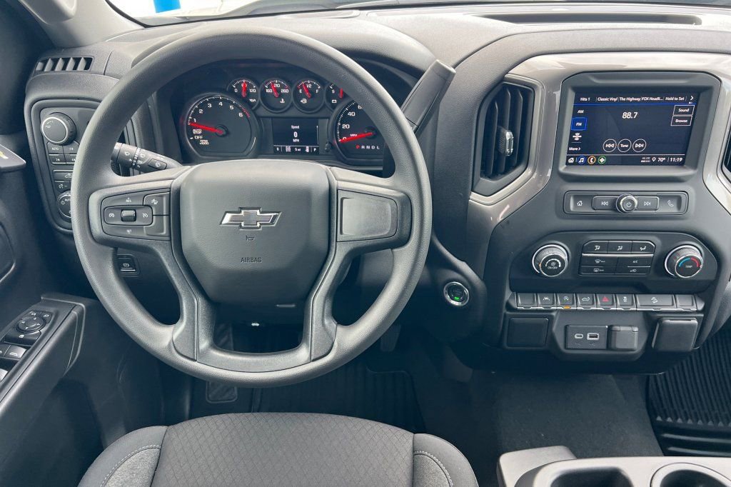 New 2026 Chevrolet Silverado 1500 Custom Trail Boss w/ Dark Appearance Package image 11