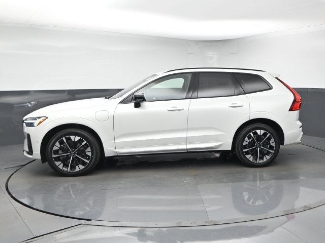 New 2027 Volvo XC60 T8 Plus AWD/4WD image 4