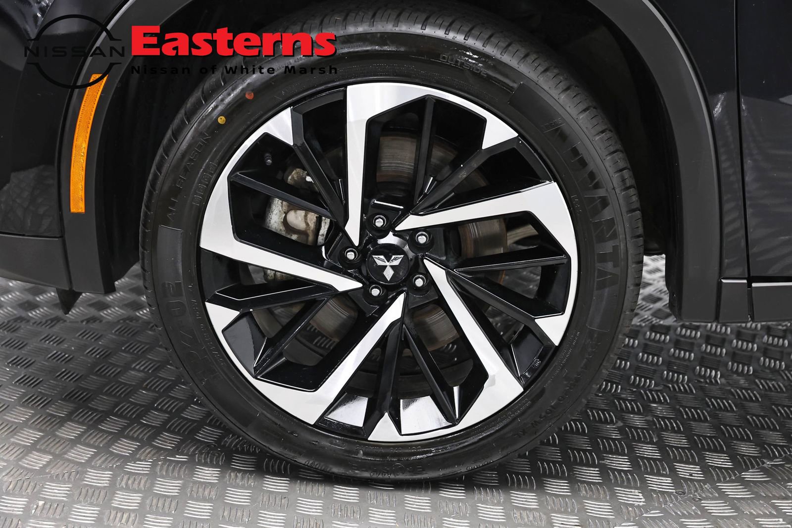 Used 2024 Mitsubishi Outlander AWD image 32