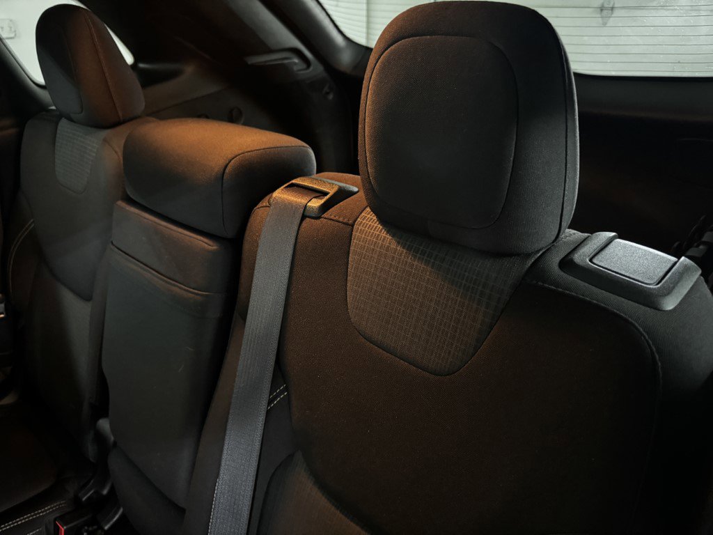 Used 2016 Jeep Cherokee Latitude w/ Comfort/Convenience Group image 57