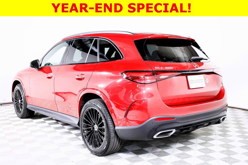 Used 2025 Mercedes-Benz GLC 300 4MATIC image 4