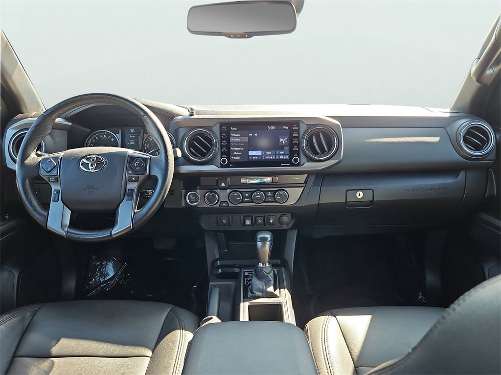 Used 2021 Toyota Tacoma TRD Off-Road image 11