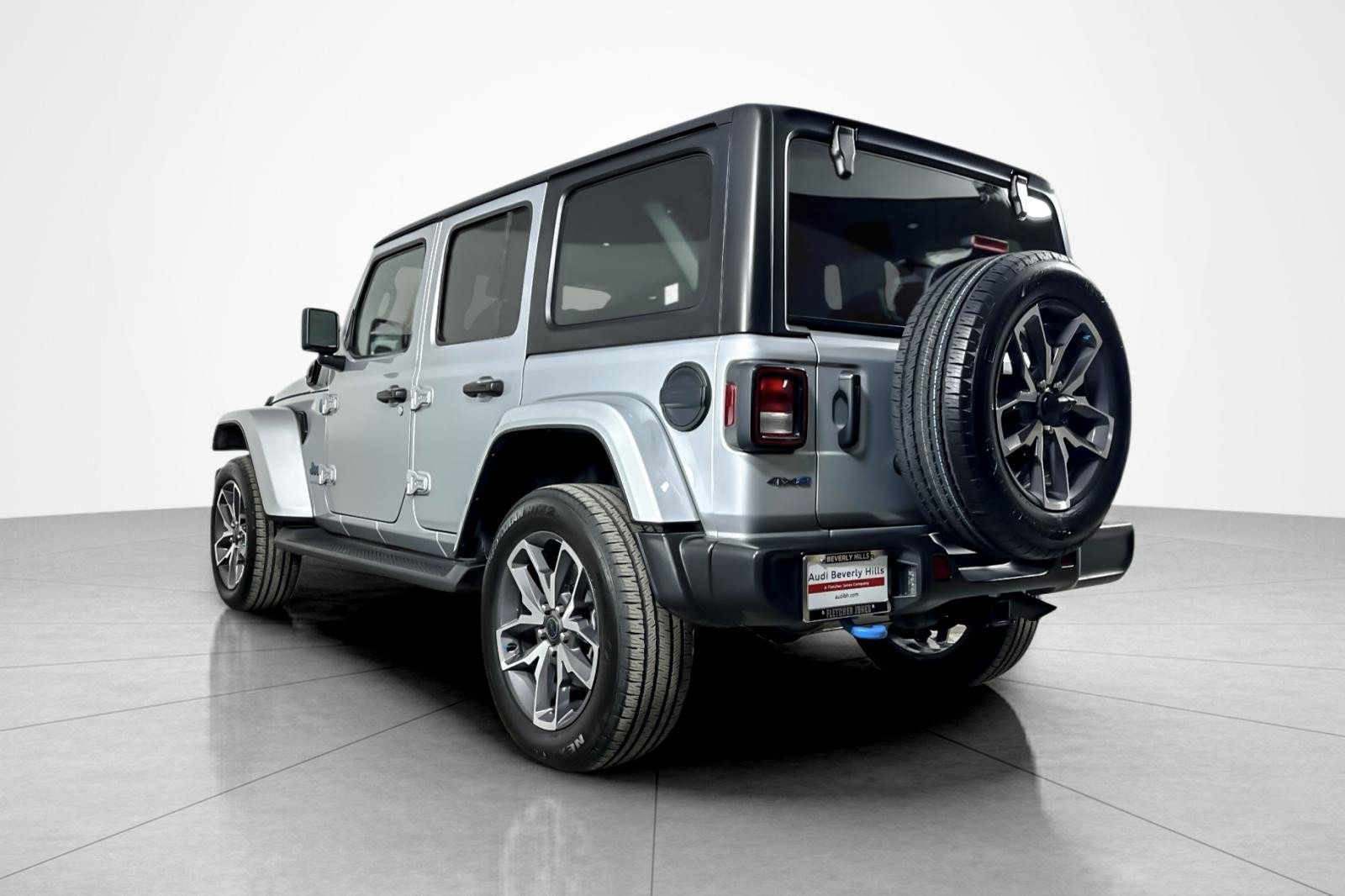 Used 2024 Jeep Wrangler Unlimited w/ Convenience Group image 3