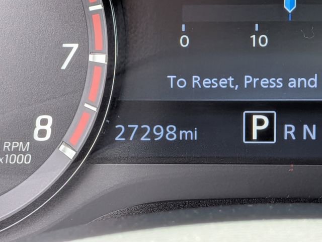 Used 2021 Nissan Titan PRO-4X w/ Pro-4x Convenience Package AWD/4WD image 28