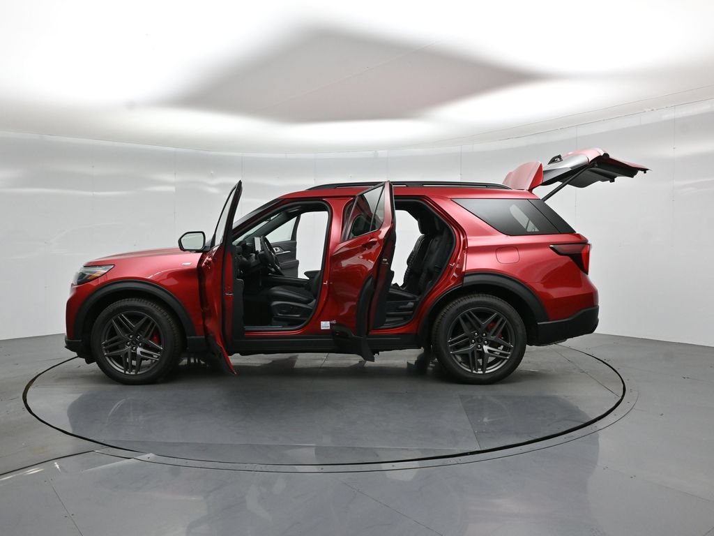 New 2026 Ford Explorer ST-Line w/ ST-Line Street Pack RWD image 37