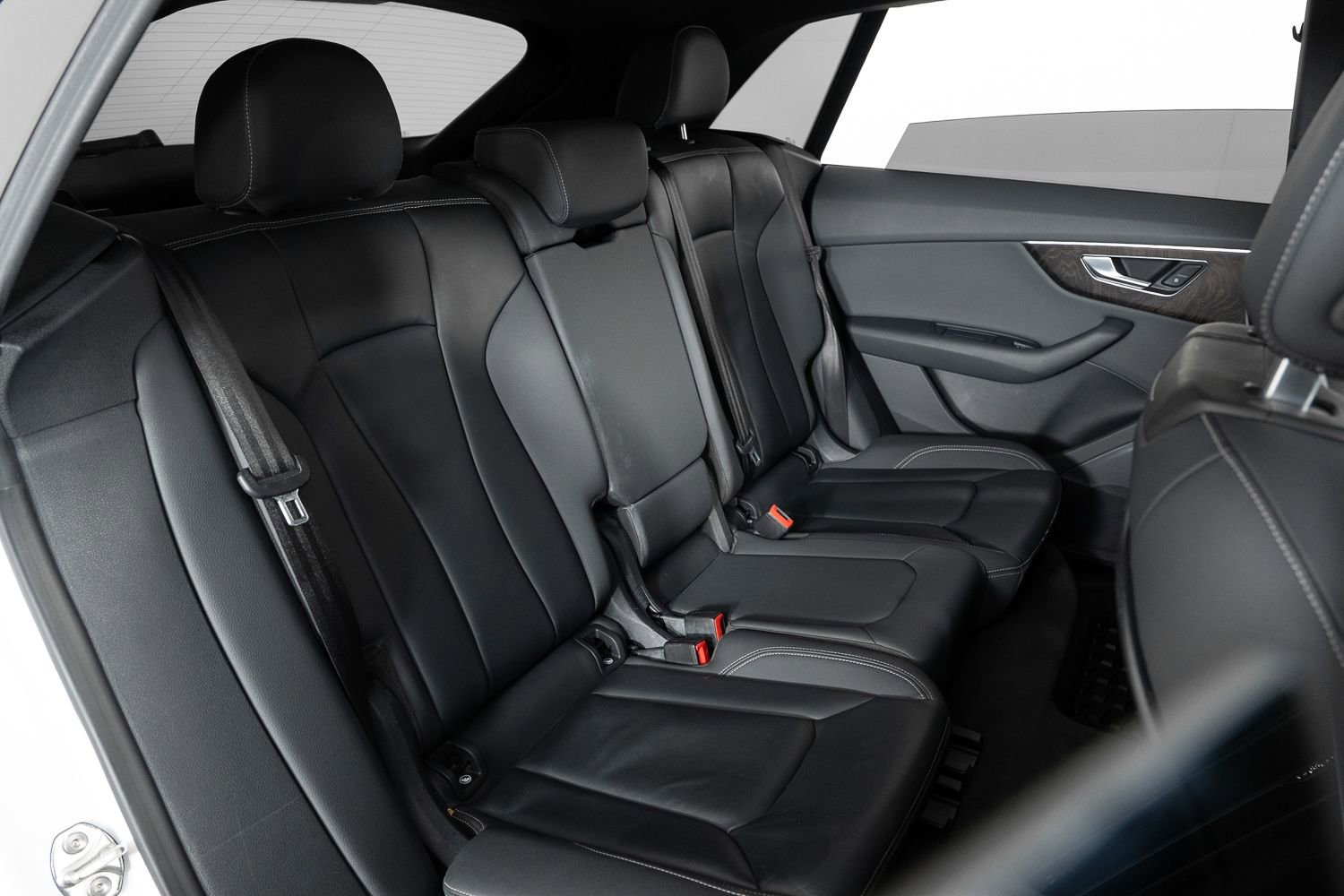Used 2019 Audi Q8 Premium w/ Convenience Package image 24
