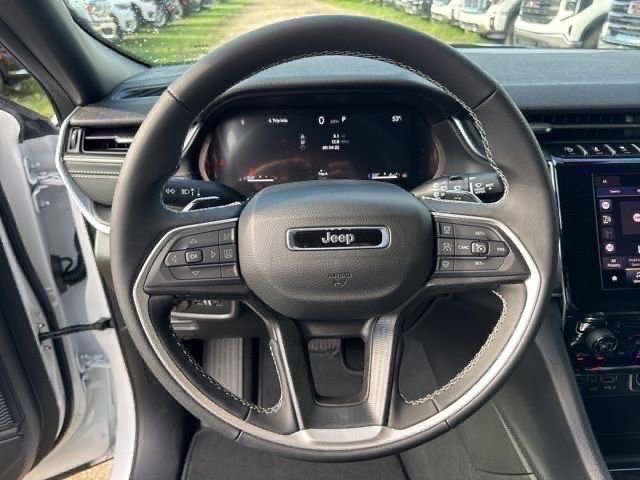 New 2025 Jeep Grand Cherokee Laredo X image 11