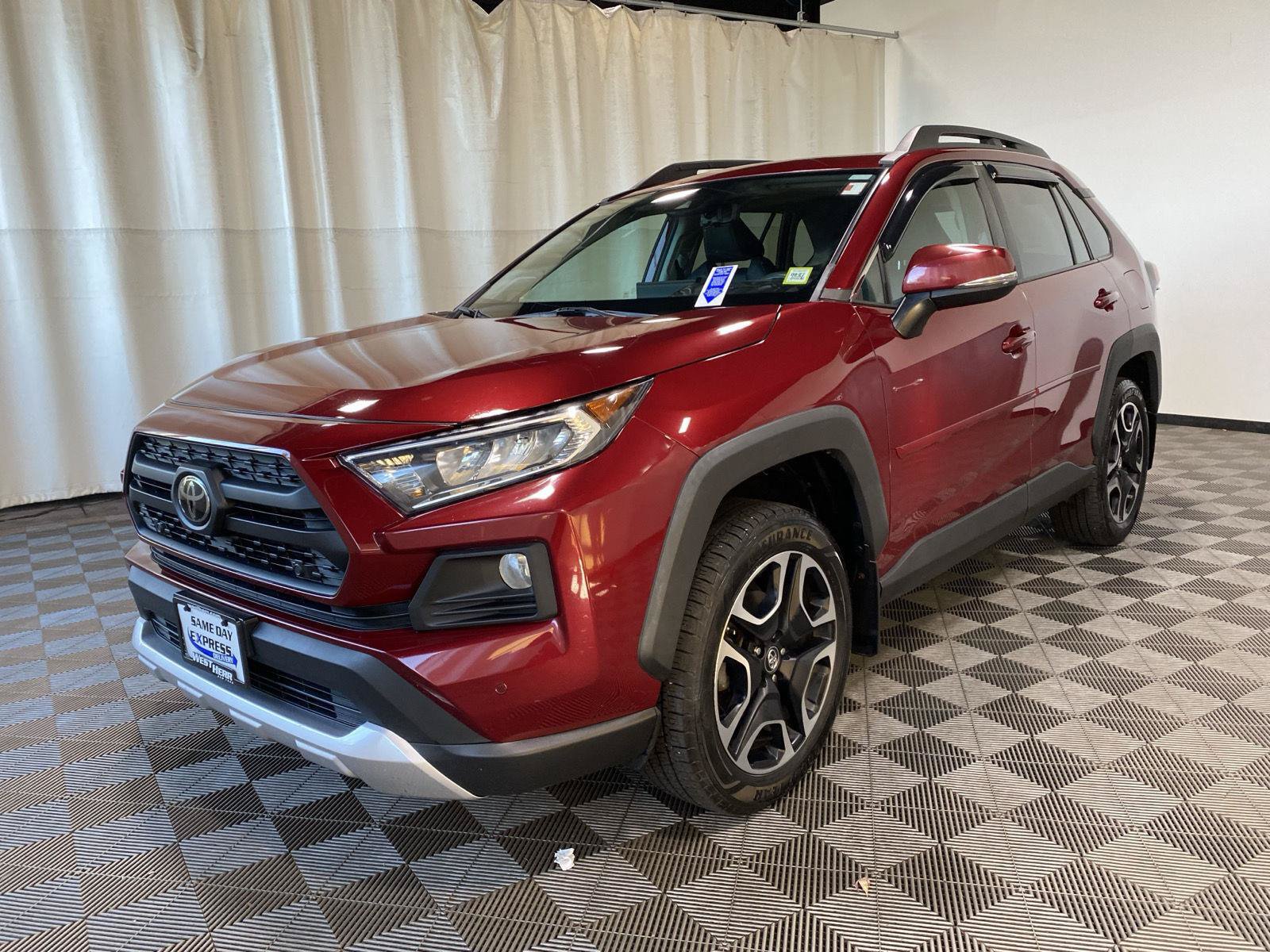 Used 2019 Toyota RAV4 Adventure AWD/4WD image 3