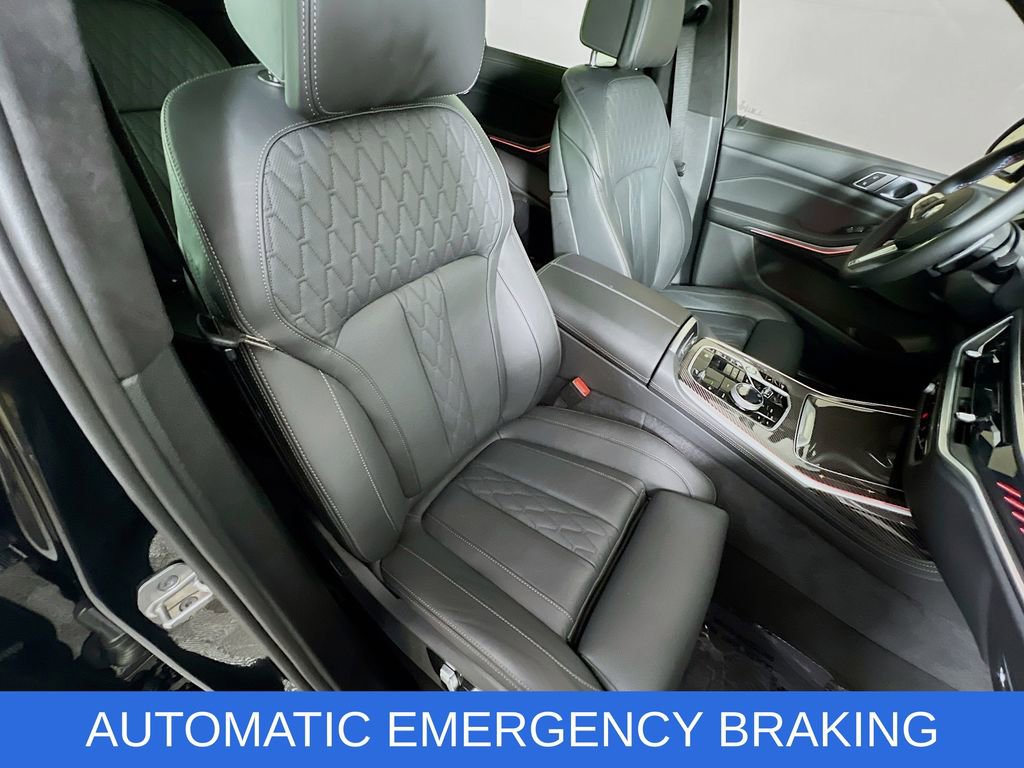 Used 2025 BMW X7 M60i w/ Executive Package image 32