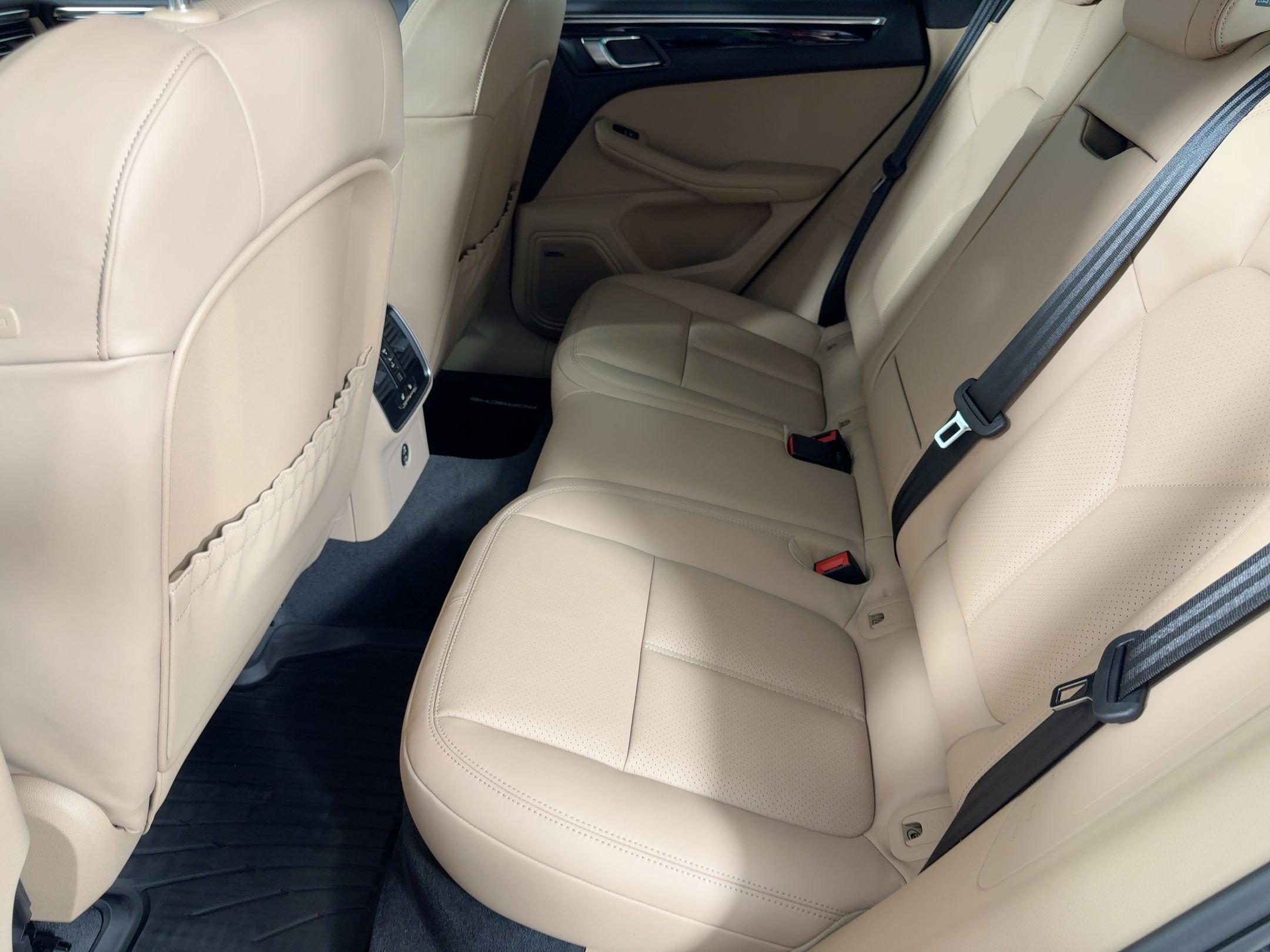 Used 2026 Porsche Macan S image 15