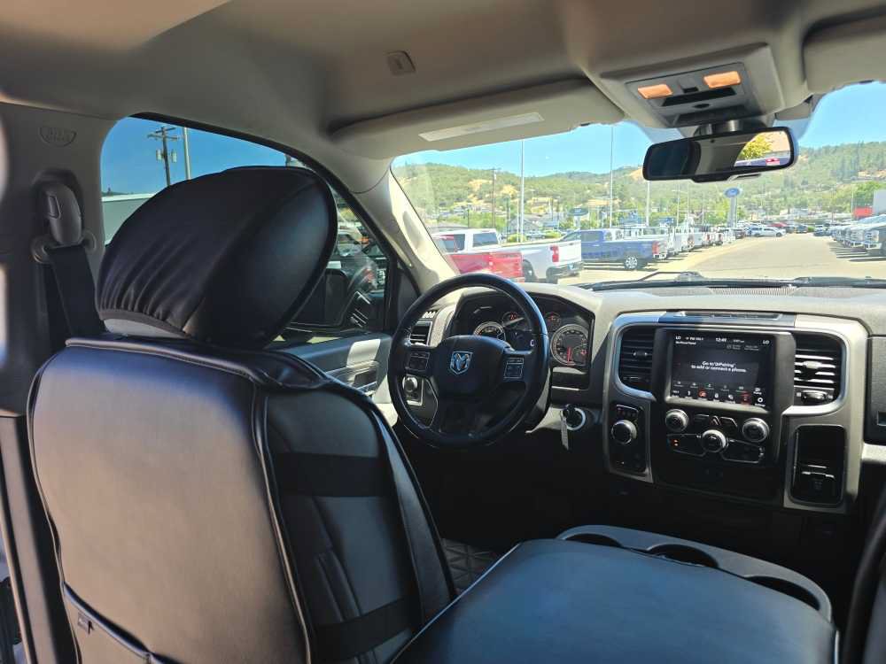 Used 2019 RAM 1500 Classic SLT w/ Luxury Group AWD/4WD image 11