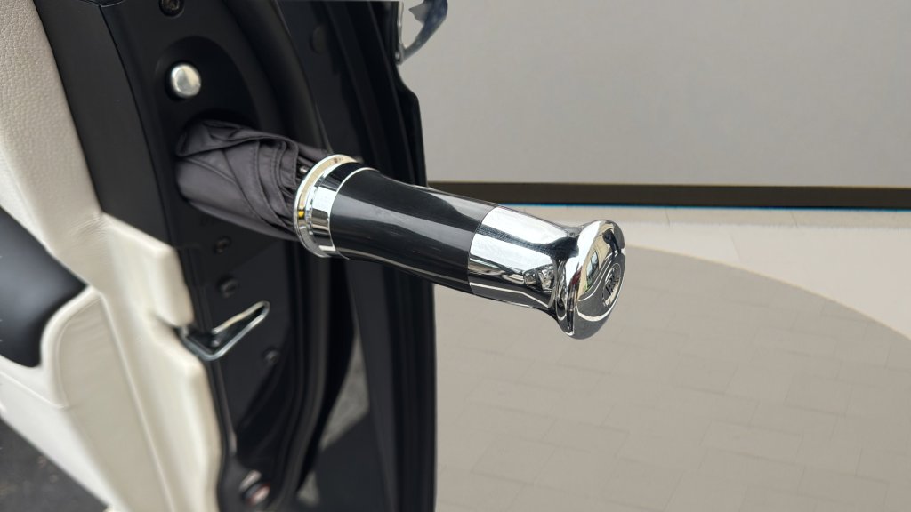 Used 2013 Rolls-Royce Ghost image 21